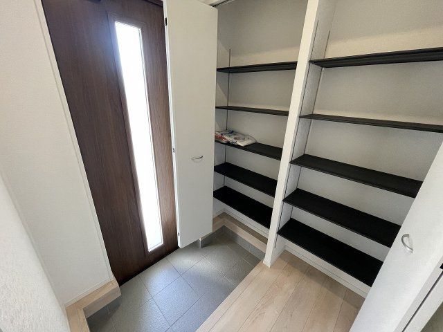 ただいまの瞬間につながる幸せ。明るくオープンな空間です