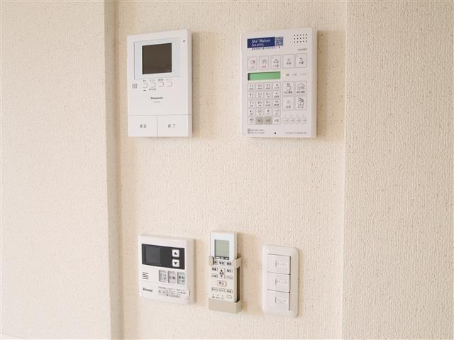ホームセキュリティ搭載、TVインターホン