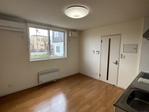 Ｌａｒｉｍａｒ２１７【居間・リビング】