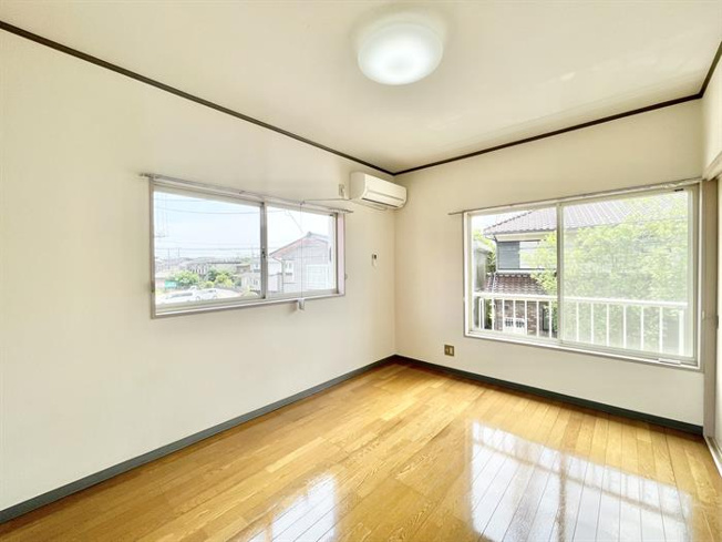 2面に窓があり風通しも良好です☆