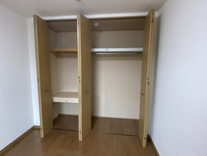 カラリア西１条通り【収納】