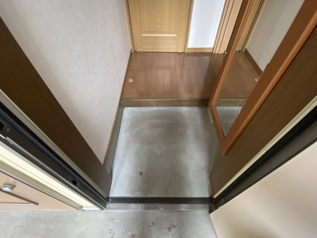 カラリア西１条通り【玄関】