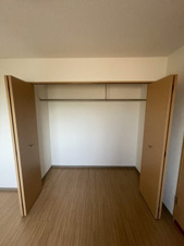 ハートフルタウン弐番館【居間・リビング】