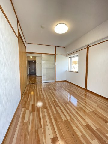 ハイツ田代【洋室】