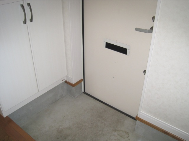 ラ・リュンヌ１６６【玄関】