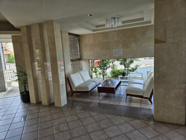 サーパス青葉町【エントランス】