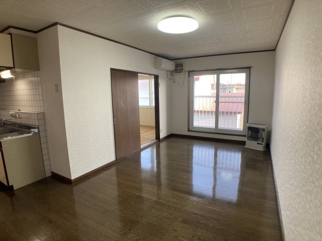 メゾン１９５【居間・リビング】