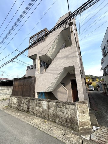 静かな環境、陽当り良好です。