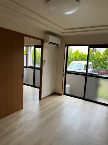 グランディール弐番館【居間・リビング】リビング