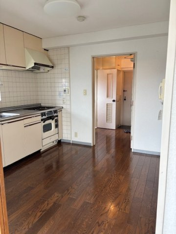 ライオンズマンション千秋公園【居間・リビング】