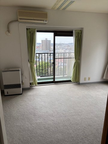 ライオンズマンション千秋公園【居間・リビング】