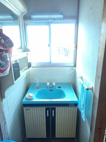 岩美町恩志中古戸建て【洗面所】