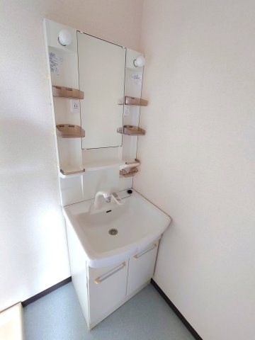 アイリスビル【独立洗面台】