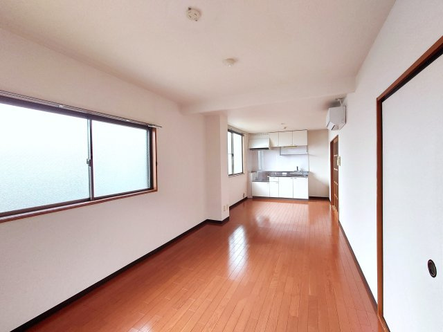 アイリスビル【居間・リビング】