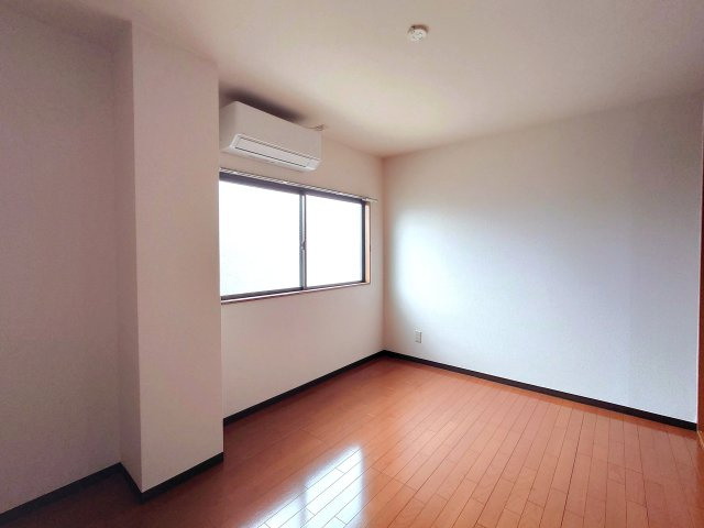 アイリスビル【洋室】