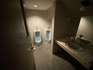 横手市中央町中古テナント【トイレ】清潔感のあるトイレです