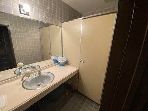 横手市中央町中古テナント【トイレ】シンプルで使いやすいトイレです