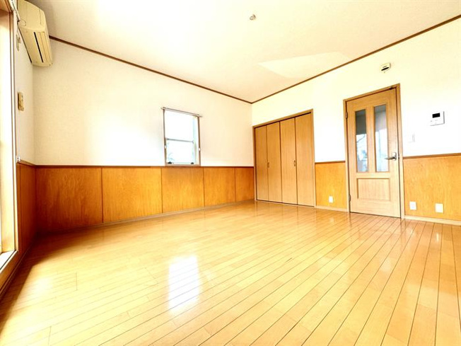 角部屋なので窓が2面にあります