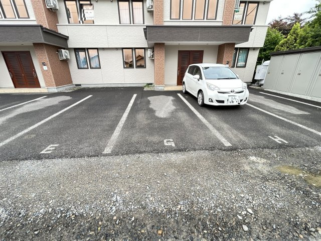 レジデンス・アイ弐号館【駐車場】