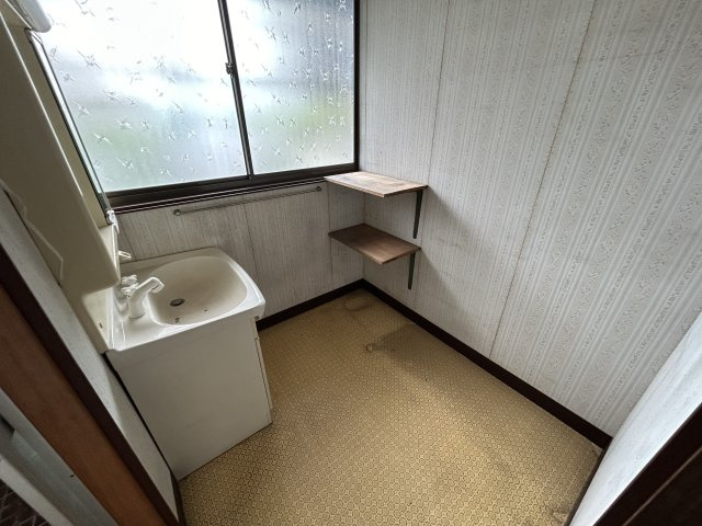 伊那市西春近中古住宅【独立洗面台】
