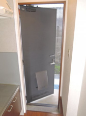 スミーナＫ(ケイ)【玄関】