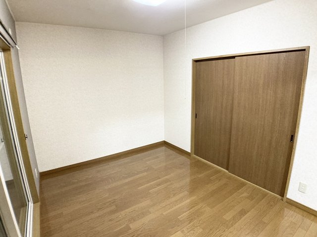 グリーンタウン【寝室】