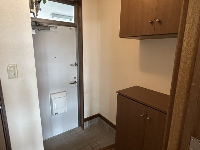 プレイス１６【玄関】