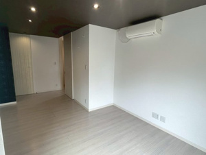 右京区西院清水町【居間・リビング】