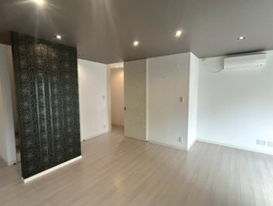 右京区西院清水町【居間・リビング】