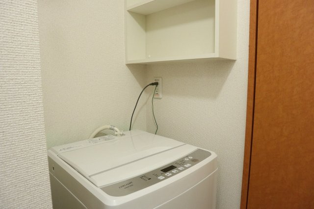 レオパレス西山【その他】洗濯機完備