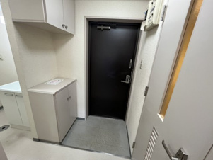 帯広１６丁目ビル【玄関】