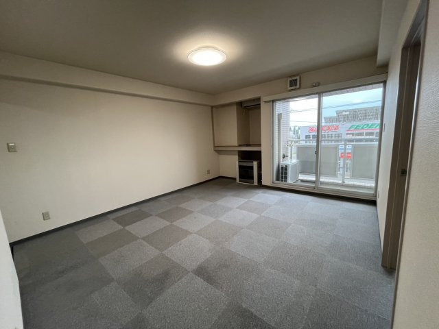 帯広１６丁目ビル【居間・リビング】