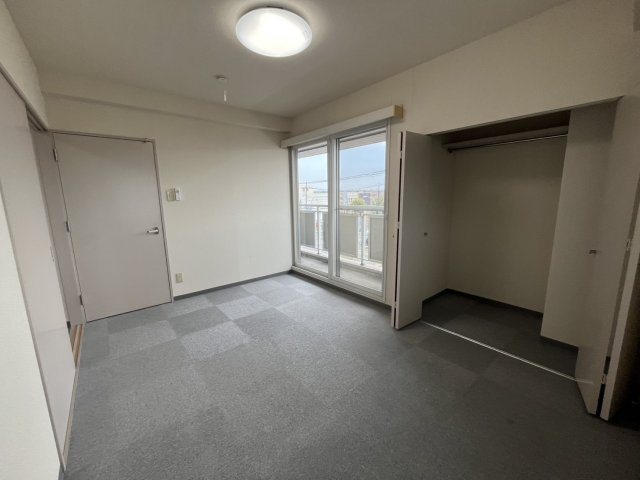 帯広１６丁目ビル【寝室】