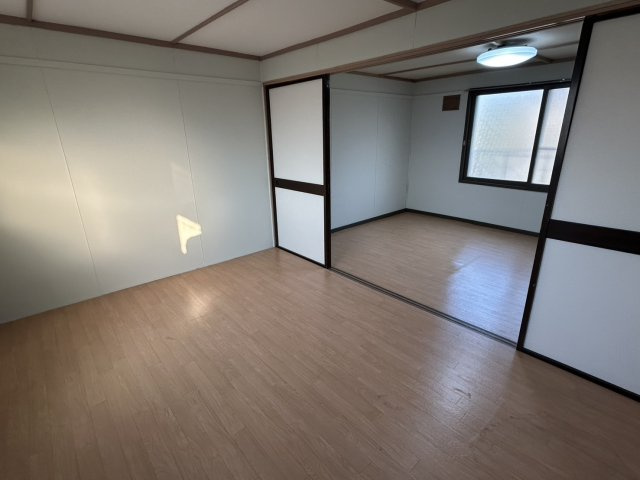 小林貸家西４・５【寝室】