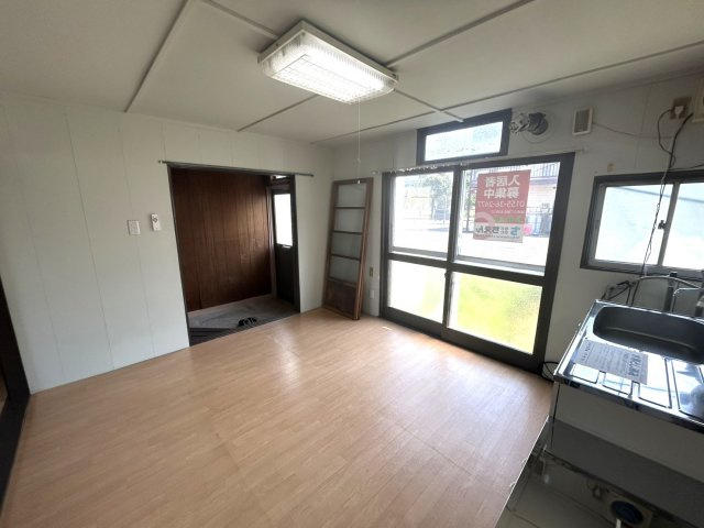 小林貸家西４・５【居間・リビング】