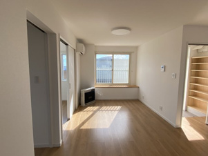 祥栄リースハウス【居間・リビング】