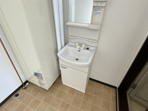 Ｊアルマーニ【洗面所】