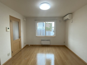 プードリエサクラ【居間・リビング】