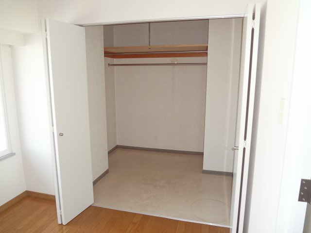 大通南８マンション【収納】