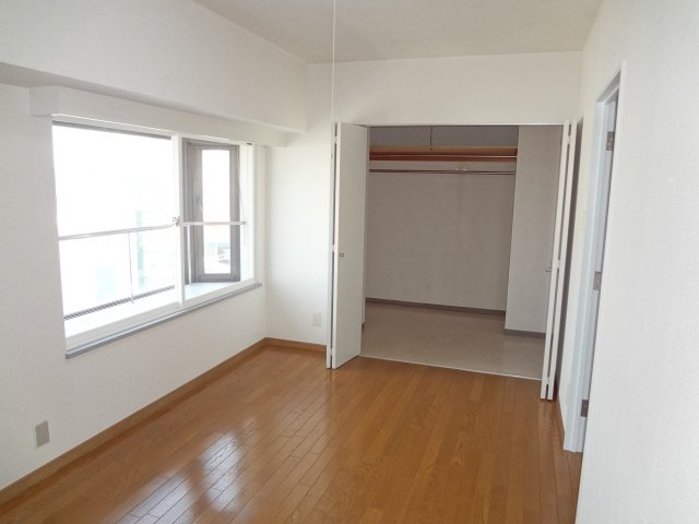 大通南８マンション【寝室】