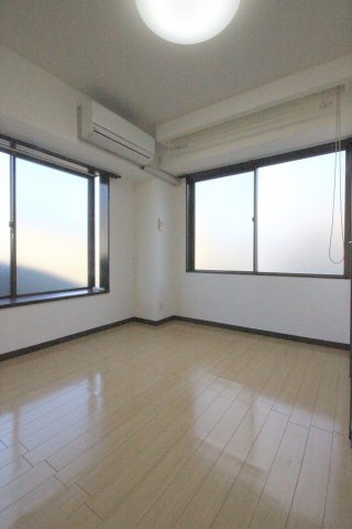 クレスト東大宮【居間・リビング】