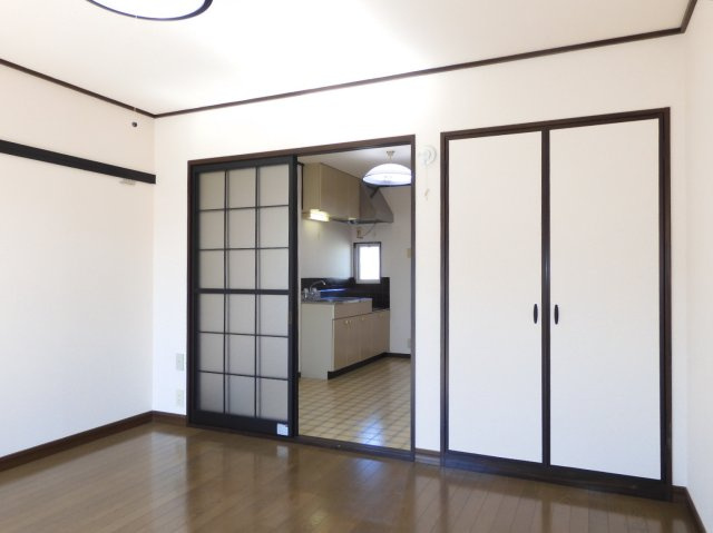 キャッスル緑町【居間・リビング】