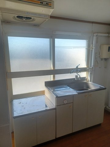 春日町３店舗付き住宅【キッチン】