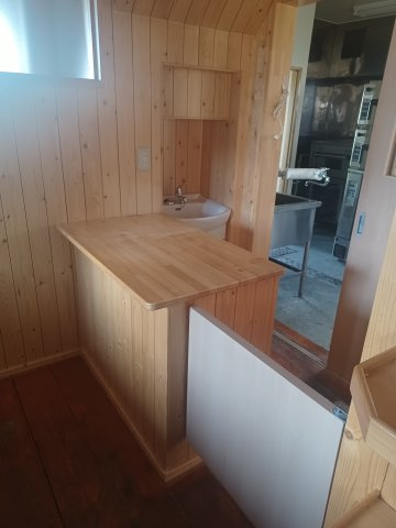 春日町３店舗付き住宅