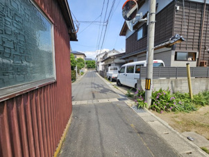 鳥取市卯垣３丁目中古戸建て【前面道路含む現地写真】