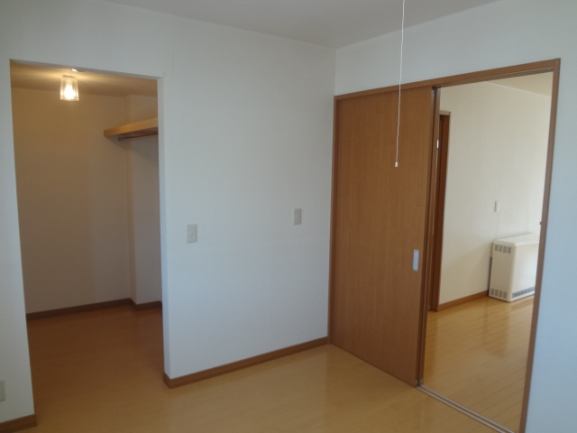 ヴィラ参番館【寝室】