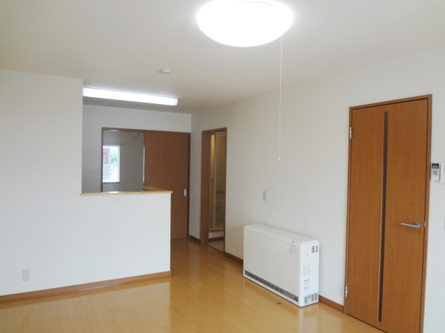 ヴィラ参番館【居間・リビング】