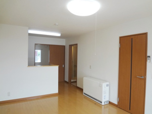 ヴィラ参番館【居間・リビング】