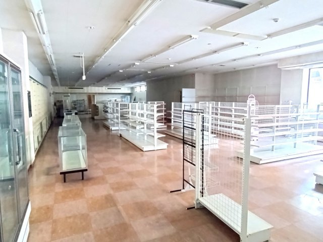 西４南２１貸店舗【居間・リビング】