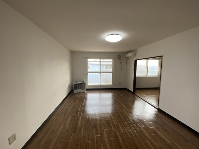 コーポイーストリバーサイドⅡ【居間・リビング】